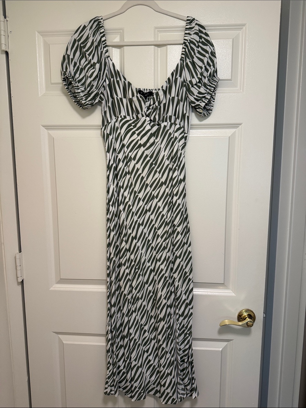 Dynamite Olive and White Patterned Puff Sleeve Midi Dress